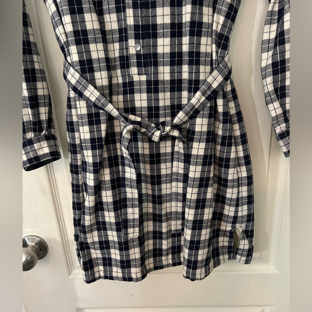 🎉 Host Pick 🎉 APC Navy Plaid Dress - Picture 3 of 10